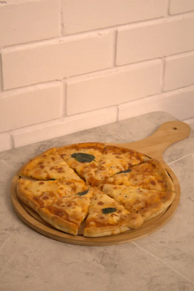 Margherita Pizza (Medium)